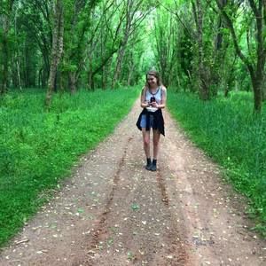 Meet your Posher, Chloe